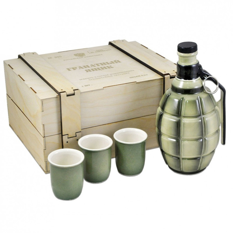 Набор «День Победы»: штоф Граната-лимонка 500 мл, 3 стопки