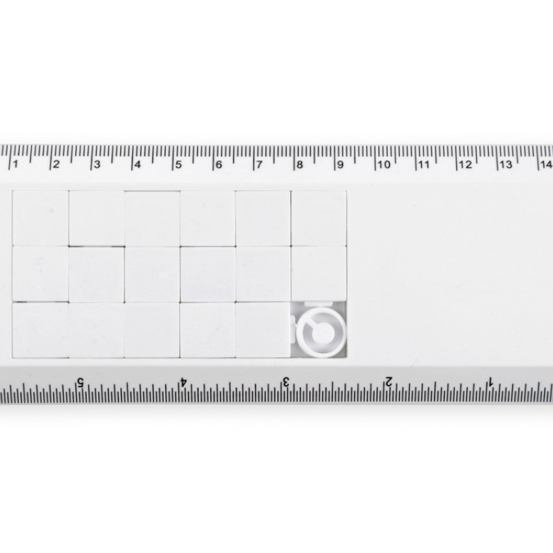 Линейка с игрой «Пятнашки», белый