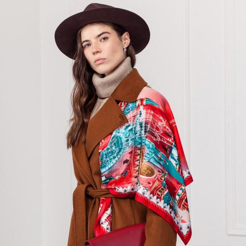 Платок "Кремль - Москва - Фаберже"