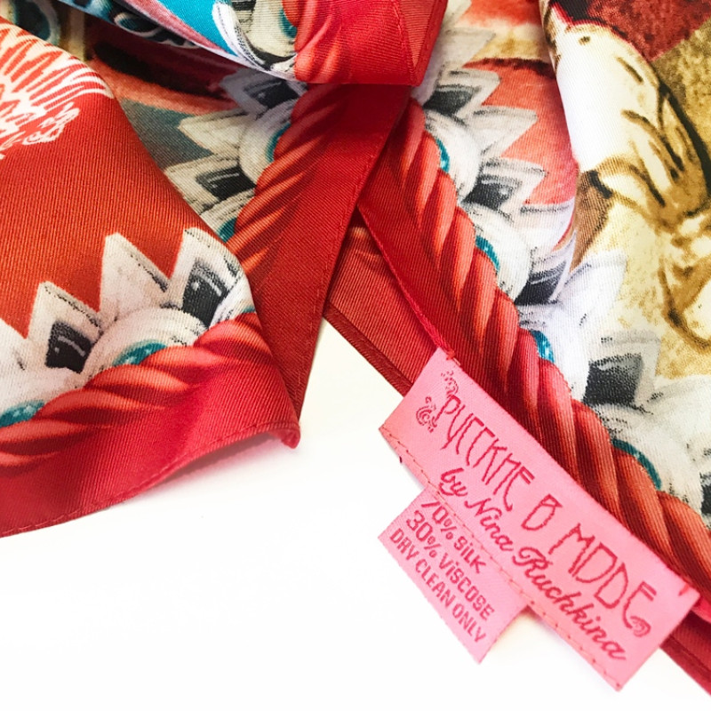 Платок "Кремль - Москва - Фаберже"