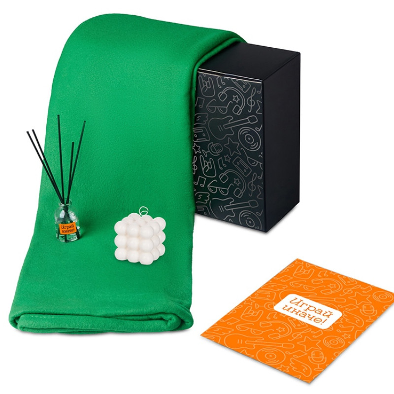 Подарочный набор с пледом, свечой и диффузором, зеленый