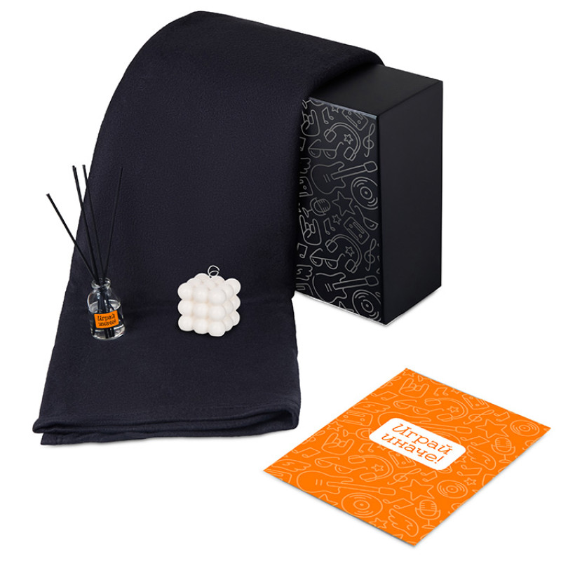 Подарочный набор с пледом, свечой и диффузором, черный