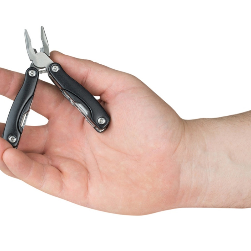 Мультиинструмент-пассатижи в чехле для ношения на поясе