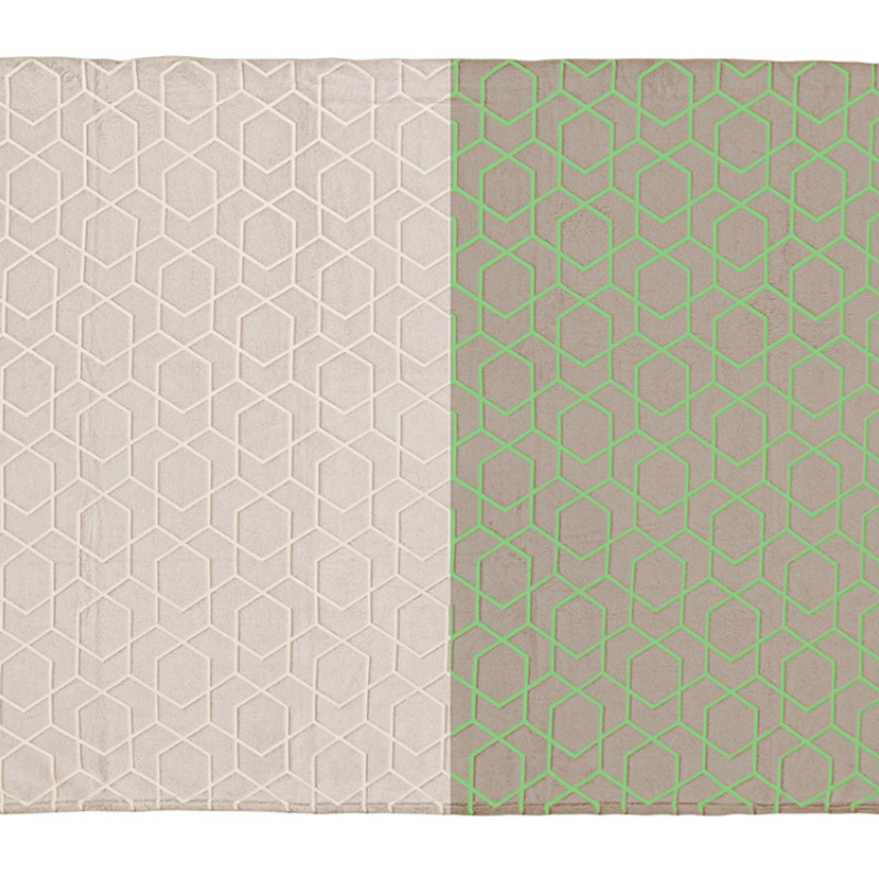 Светящийся в темноте плед Lattice бежевый