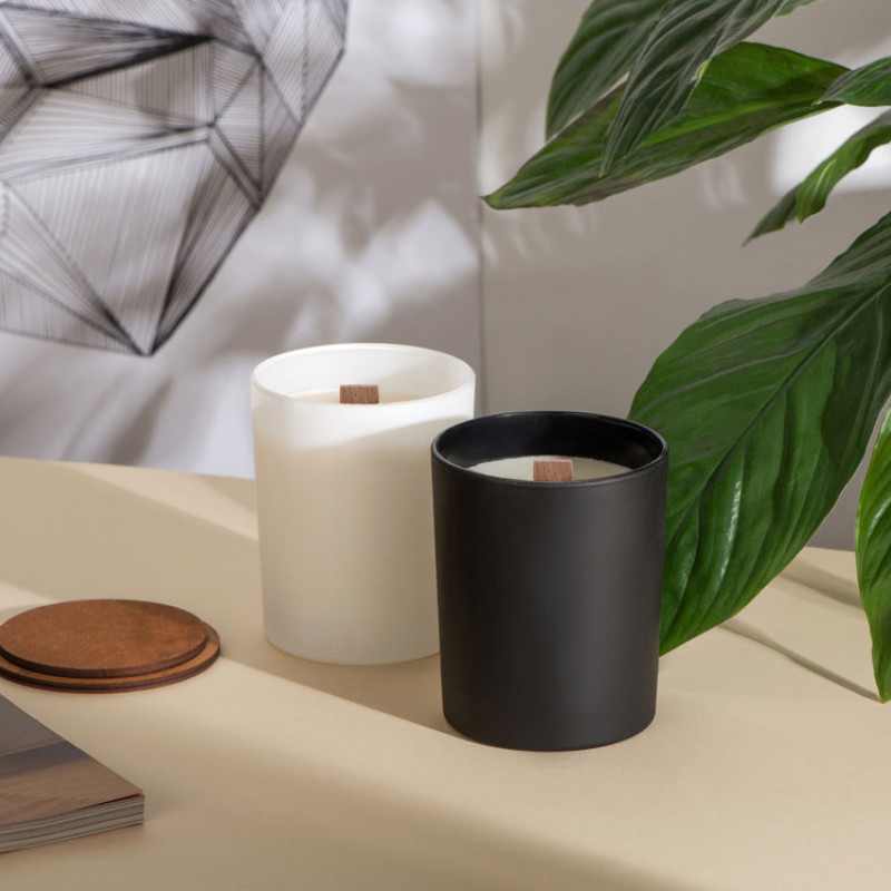 Свеча соевая ароматическая в стекле "Niort", черная