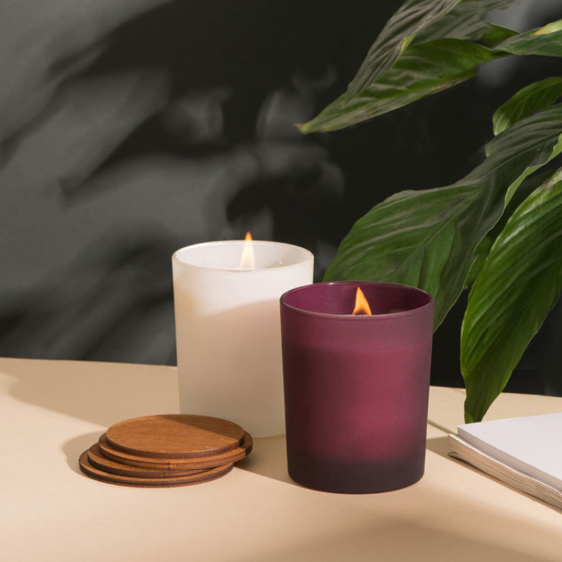 Свеча соевая ароматическая в стекле "Niort", бордовая