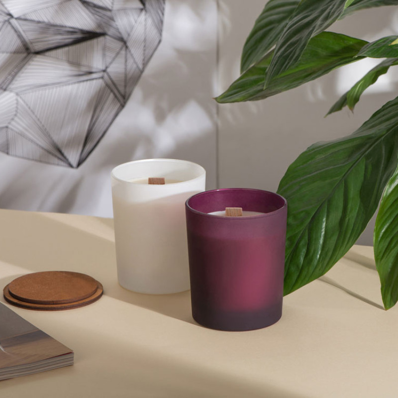 Свеча соевая ароматическая в стекле "Niort", бордовая (P)