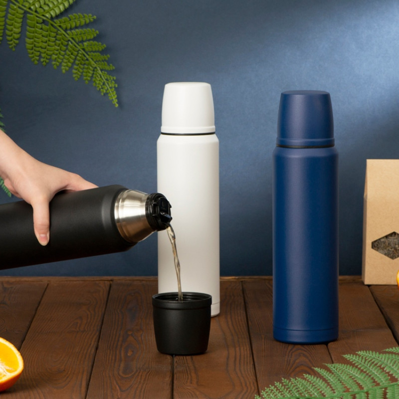 Термос с чашей и двойными медными стенками "Stern", 1 л, черный Термос с чашей и двойными медными стенками "Stern", 1 л, черный