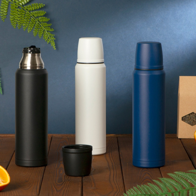 Термос с чашей и двойными медными стенками "Stern", 1 л, черный Термос с чашей и двойными медными стенками "Stern", 1 л, черный