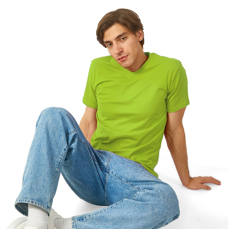 Футболка "Heavy Super Club" мужская с V-образным вырезом, зеленое яблоко