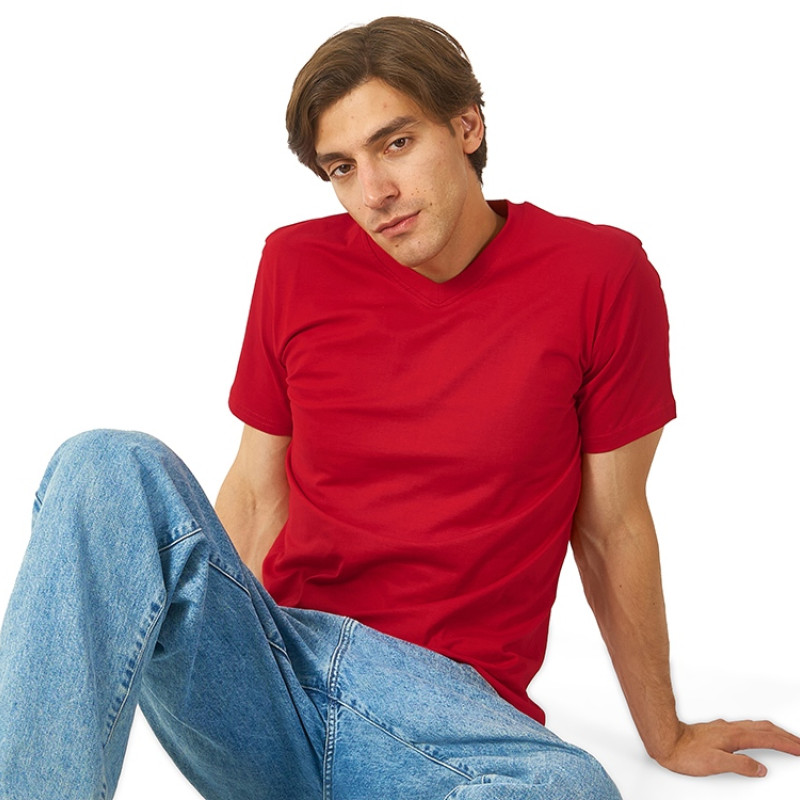 Футболка "Heavy Super Club" мужская с V-образным вырезом, красный Футболка "Heavy Super Club" мужская с V-образным вырезом, красный