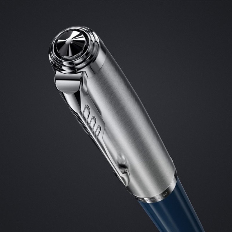 Шариковая ручка Parker 51 CORE MIDNIGHT BLUE CT, стержень: M, цвет чернил: black, в подарочной упаковке.