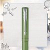 Ручка-роллер Parker Vector XL Green CT, цвет чернил black, стержень: F, в подарочной упаковке. Ручка-роллер Parker Vector XL Green CT, цвет чернил black, стержень: F, в подарочной упаковке.