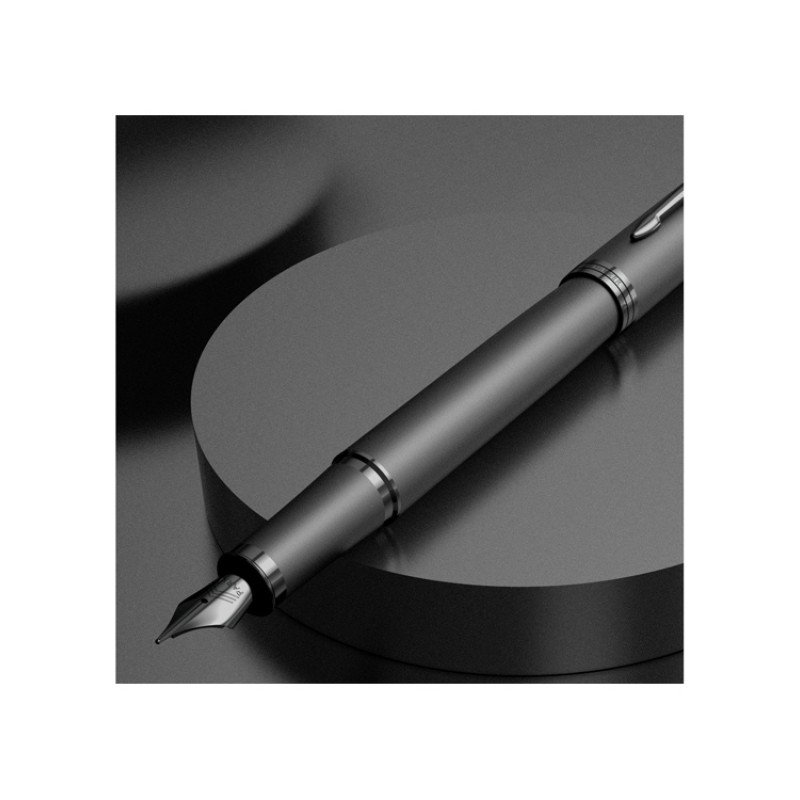 Перьевая ручка Parker IM Monochrome Black, перо:F, цвет чернил: blue, в подарочной упаковке.