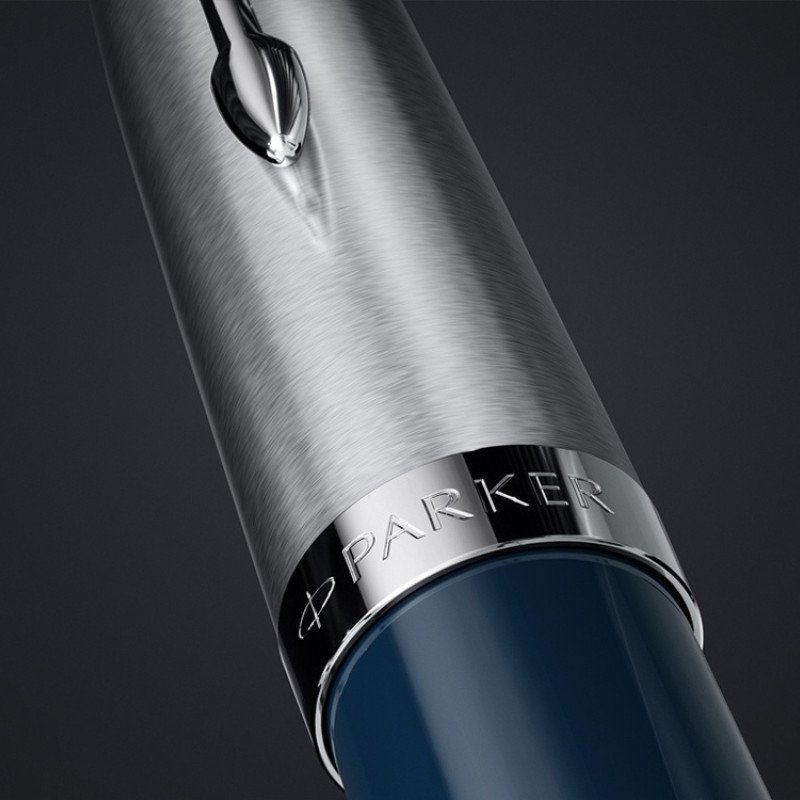 Шариковая ручка Parker 51 CORE MIDNIGHT BLUE CT, стержень: M, цвет чернил: black, в подарочной упаковке.