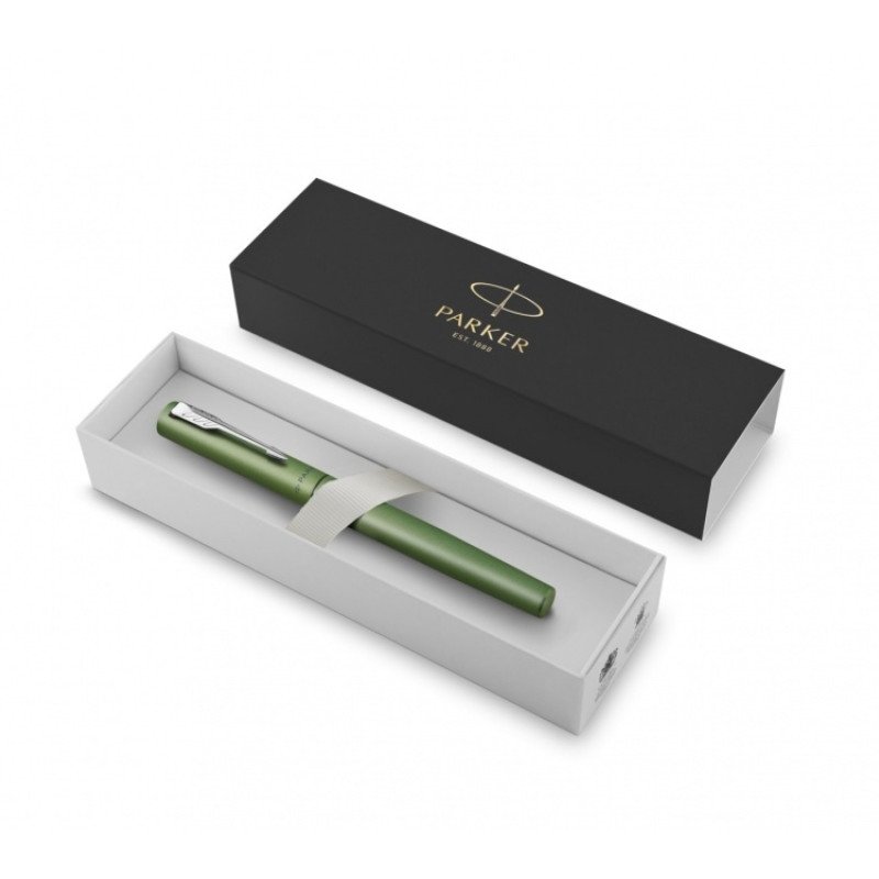 Ручка-роллер Parker Vector XL Green CT, цвет чернил black, стержень: F, в подарочной упаковке. Ручка-роллер Parker Vector XL Green CT, цвет чернил black, стержень: F, в подарочной упаковке.