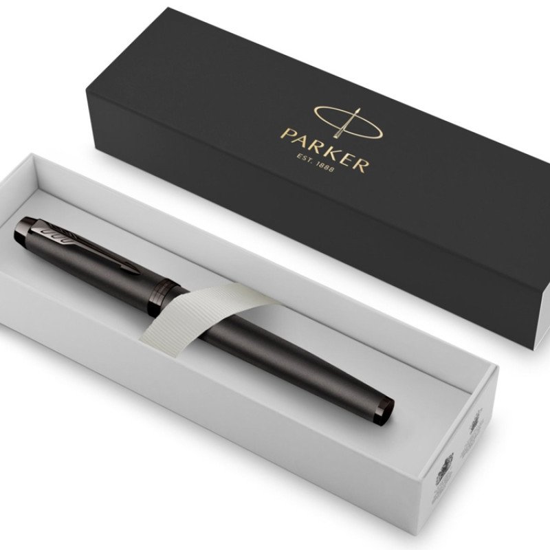 Перьевая ручка Parker IM Monochrome Black, перо:F, цвет чернил: blue, в подарочной упаковке.