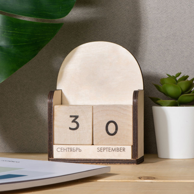 Настольный деревянный вечный календарь Настольный деревянный вечный календарь