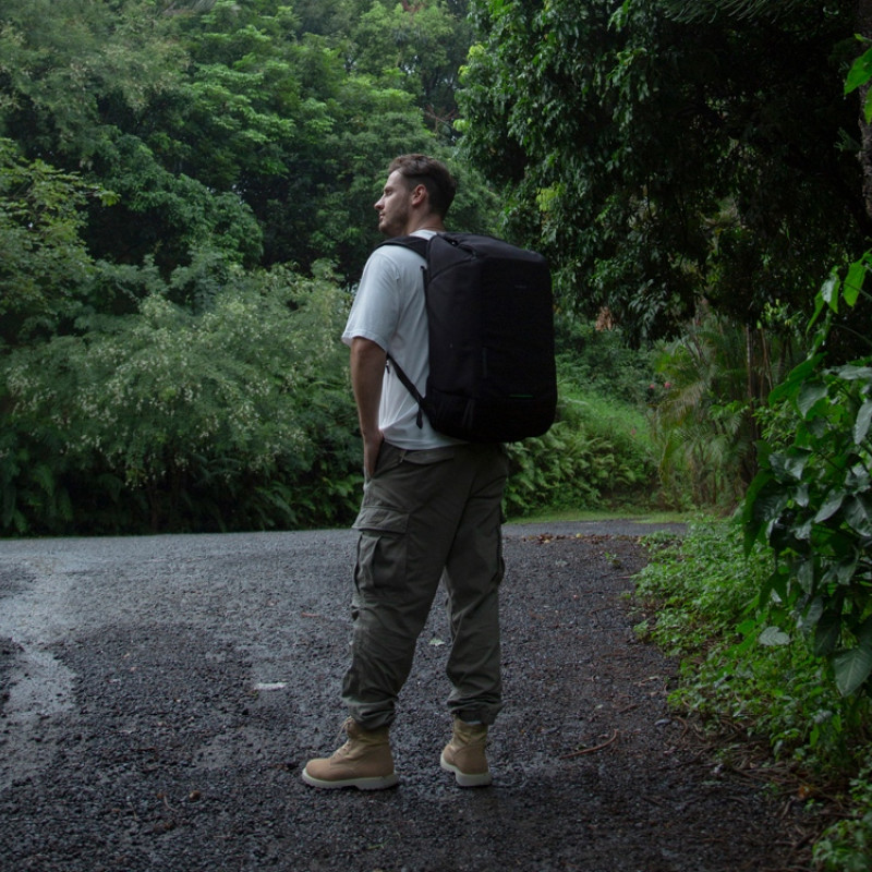 Антикражный рюкзак-трансформер Clickpack Travlo для ноутбука 16", черный