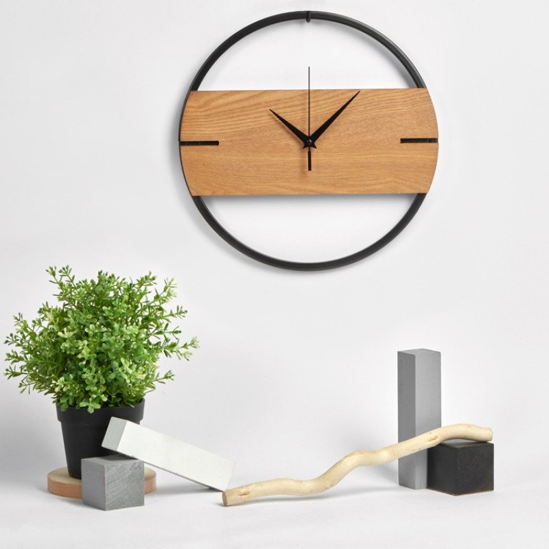 Деревянные часы с металлическим ободом, диаметр 30 см, "Time Wheel" горизонтальные, натуральный/черн