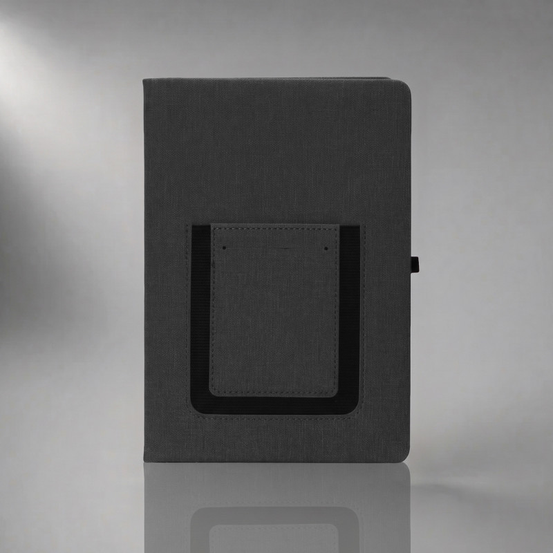 Блокнот "Pocket" 140*205 мм с карманом для телефона, черный Блокнот "Pocket" 140*205 мм с карманом для телефона, черный