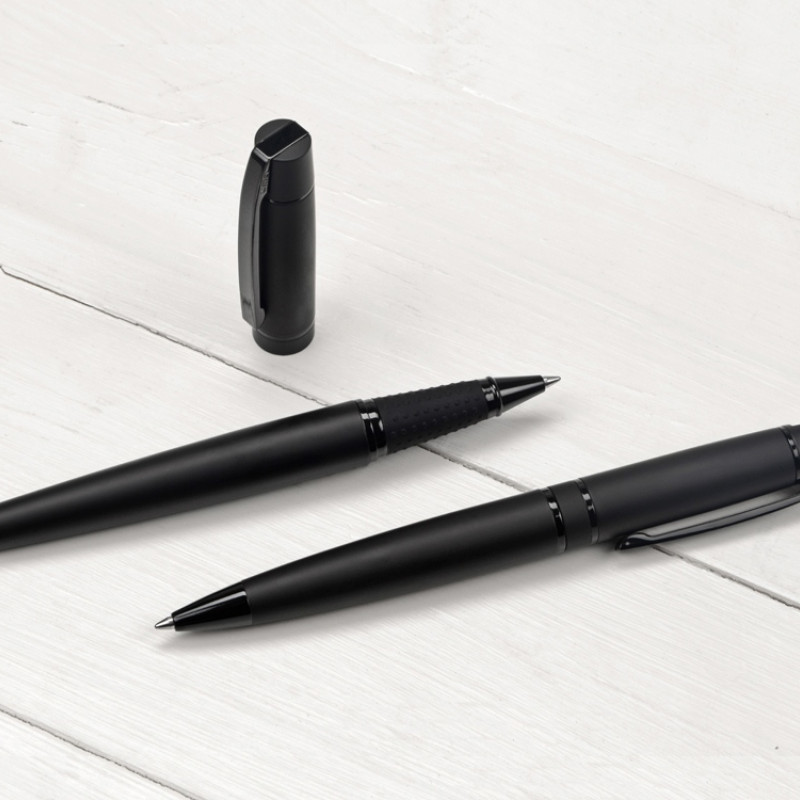 Ручка металлическая роллер Uma «VIP R GUM» soft-touch с зеркальной гравировкой, черный