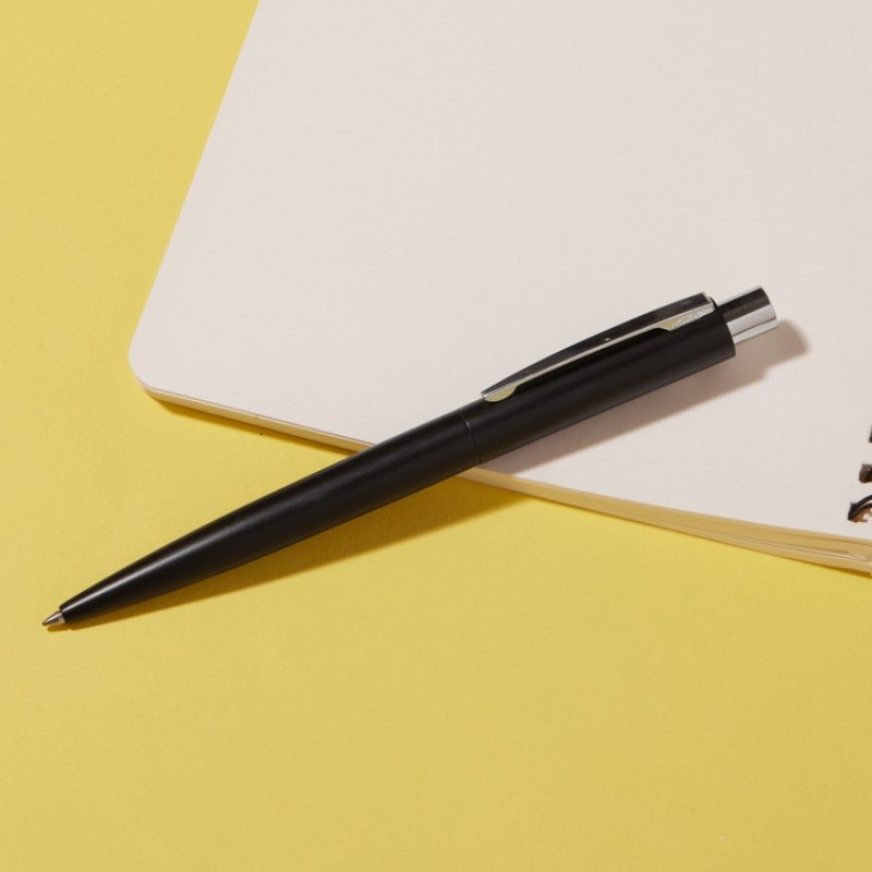 Ручка металлическая шариковая "Lumos Recy", черный