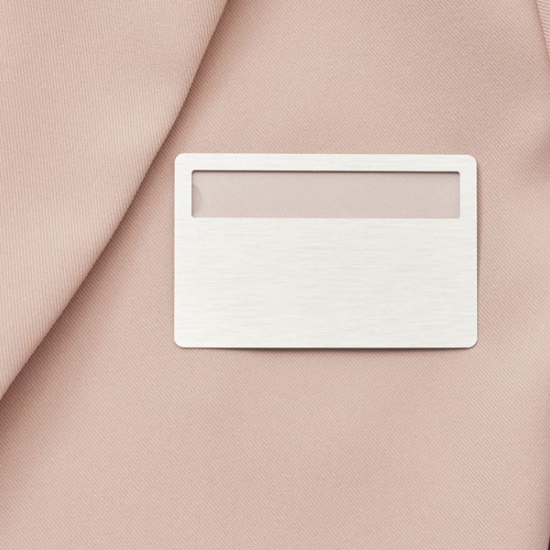 Бейдж металл+ загибушка прозрачная, 90х60мм, серебристый Бейдж металл+ загибушка прозрачная, 90х60мм, серебристый