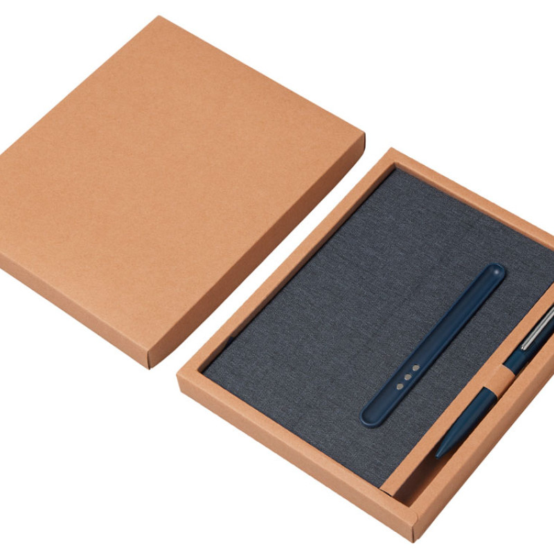 Набор блокнот А5 с магнитным держателем для ручки и подставкой для телефона и металлической шариковой ручкой "NotaBene", темно-синий