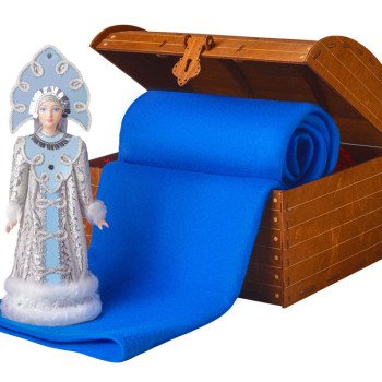 Подарочный набор: кукла фарфоровая, плед флисовый, голубой/синий