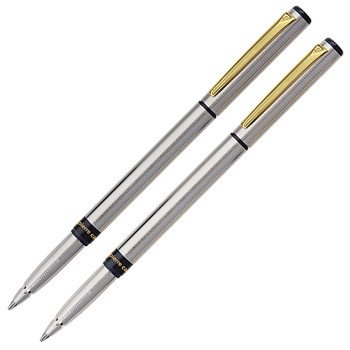 Набор Pierre Cardin коллекция «ПАРА (PEN&PEN)» : ручка шариковая + роллер. Корпус - латунь и хромоникилевое покрытие. Отделка и детали дизайна - сталь, позолота. Цвет - серебристый. Упаковка Е.