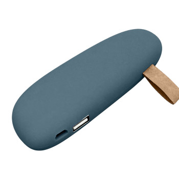 PB_Small_stone Универсальное зарядное устройство power bank в форме камня. 2600MAH. Темно-синий (чистый хлястик)