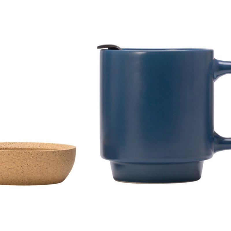 Кружка Denpasar с пробковым дном и крышкой, цветная с двух сторон, бензиновый синий