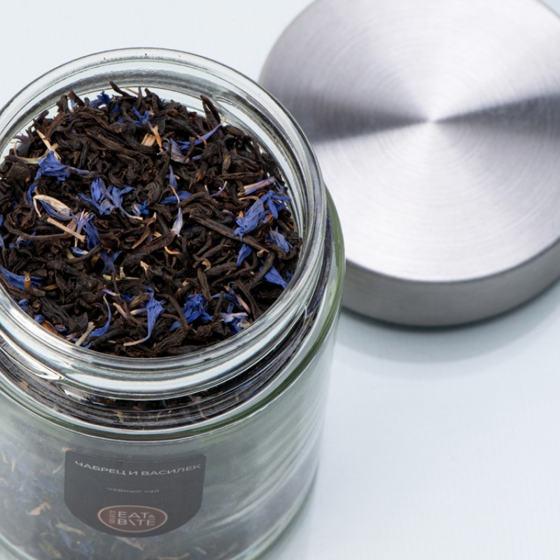 Чай черный, серия "Essence", с чабрецом и лепестками василька, стеклянная банка