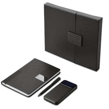 Подарочный набор "Tesla" с блокнотом А5, ручкой и пауэрбенком на 10 000 mAh, черный