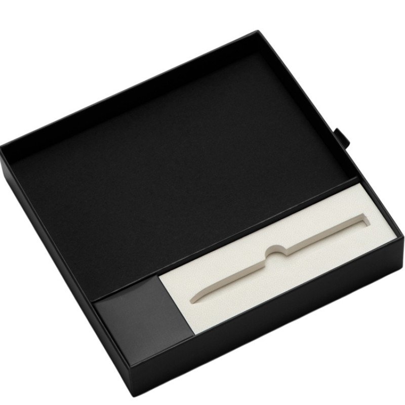 Набор блокнот в гибкой обложке А5 и металлическая шариковая ручка "Nabokov", черный