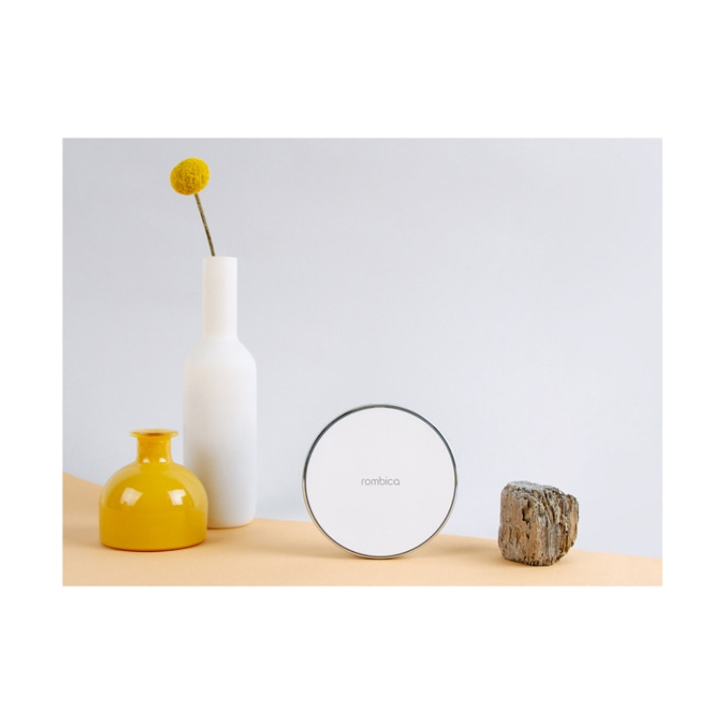 Беспроводное зарядное устройство Rombica  «NEO Core Quick» c быстрой зарядкой, белый (с лого)