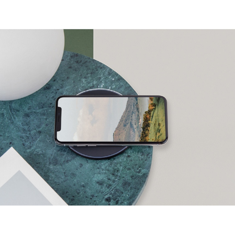 Беспроводное зарядное устройство Rombica  «NEO Core Quick» c быстрой зарядкой, черный (с лого)