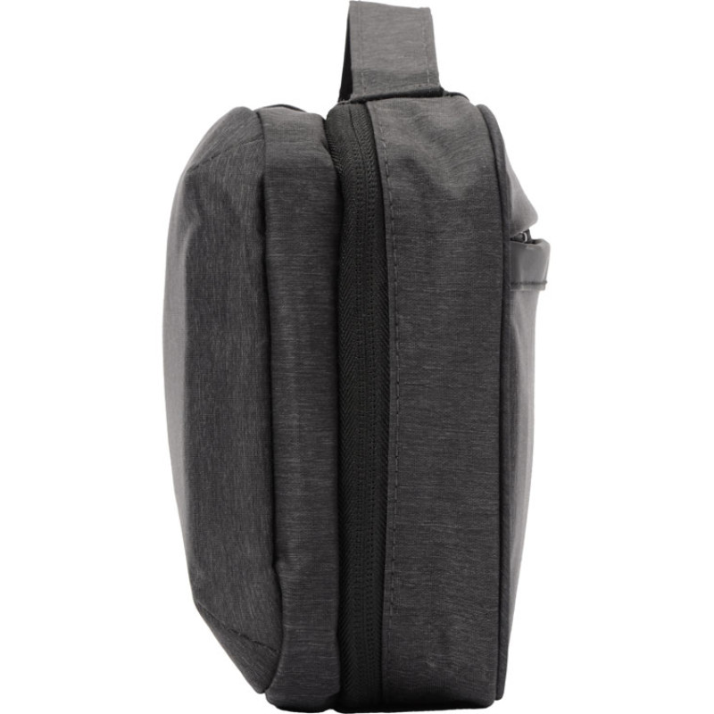 Несессер для путешествия с крючком District