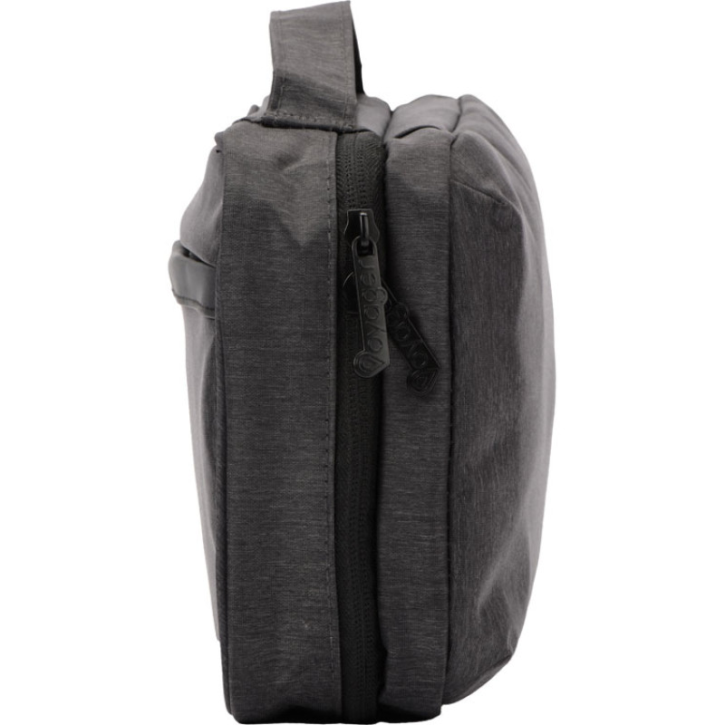 Несессер для путешествия с крючком District