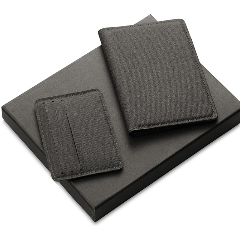 Подарочный набор "Consul": обложка для паспорта и картхолдер, серый Подарочный набор "Consul": обложка для паспорта и картхолдер, серый