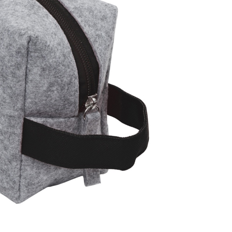 Органайзер для электроники и проводов "Felt" из RPET-фетра с ручкой, серый с черным Органайзер для электроники и проводов "Felt" из RPET-фетра с ручкой, серый с черным