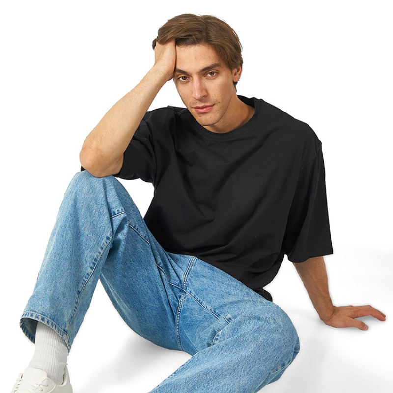 Футболка Berlin к/р оверсайз, 100% хлопок, 180гр, черный Футболка Berlin к/р оверсайз, 100% хлопок, 180гр, черный