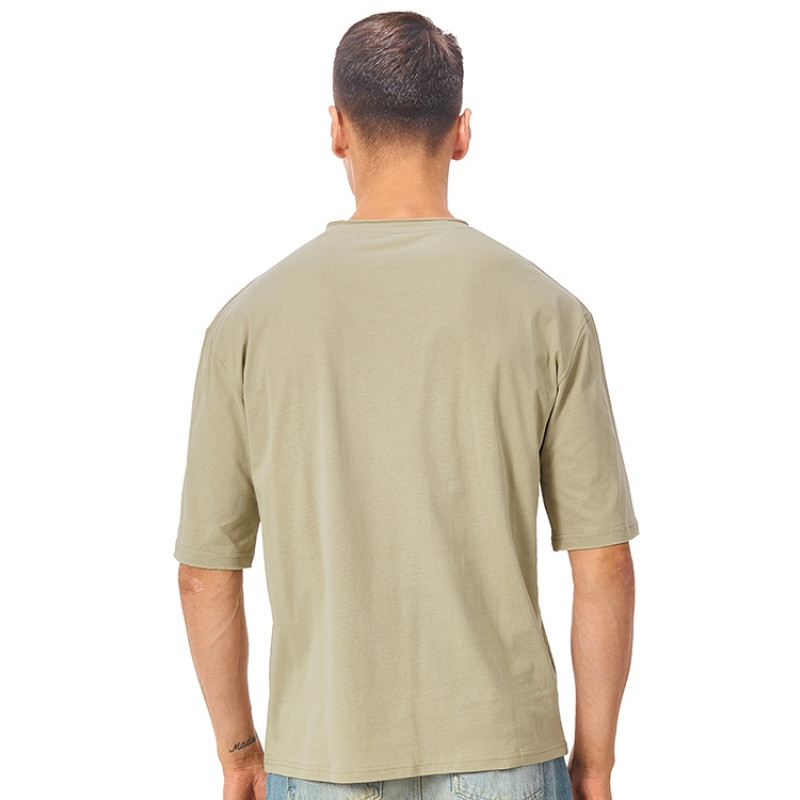 Футболка оверсайз «Liyon» унисекс, оливковый Футболка оверсайз «Liyon» унисекс, оливковый