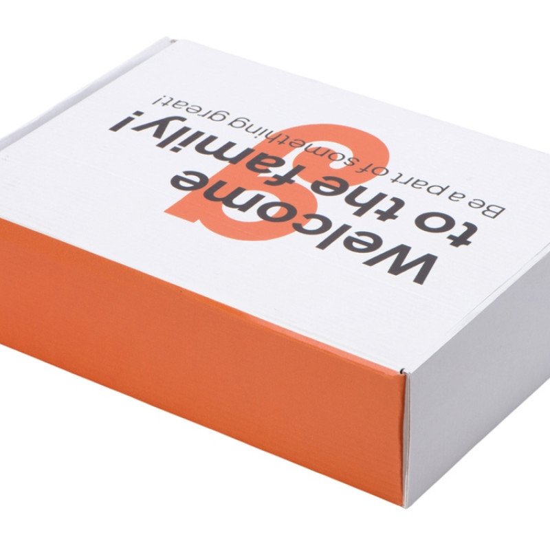 Коробка подарочная «Zand» M, белый (уф на вылет)