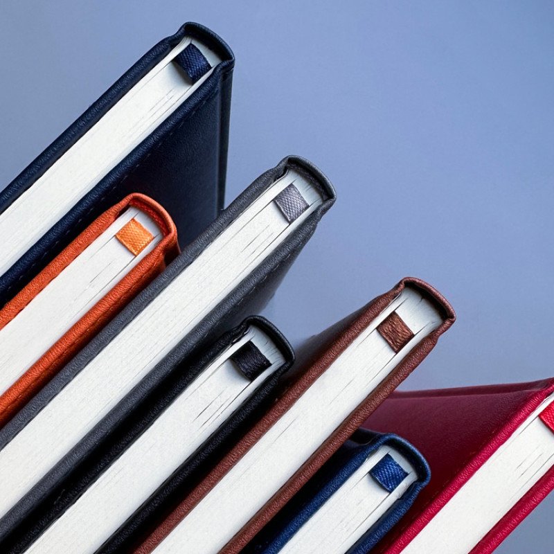 Ежедневник недатированный А5+ "Classic", бордовый