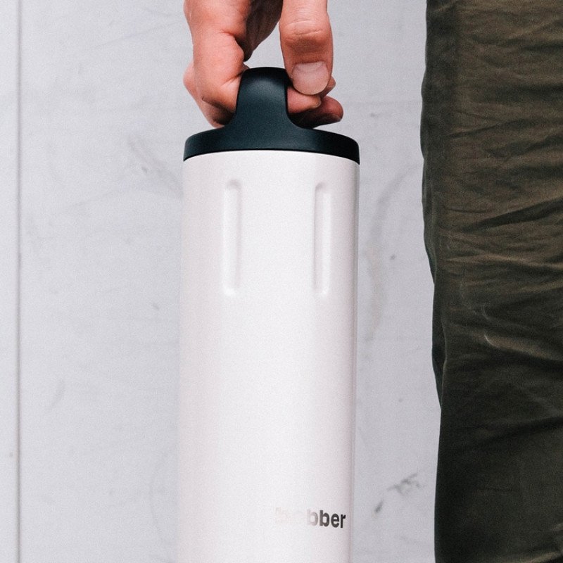 Вакуумный термос с керамическим покрытием бытовой, тм "bobber", 770 мл. Артикул Bottle-770 Iced Water (белый)