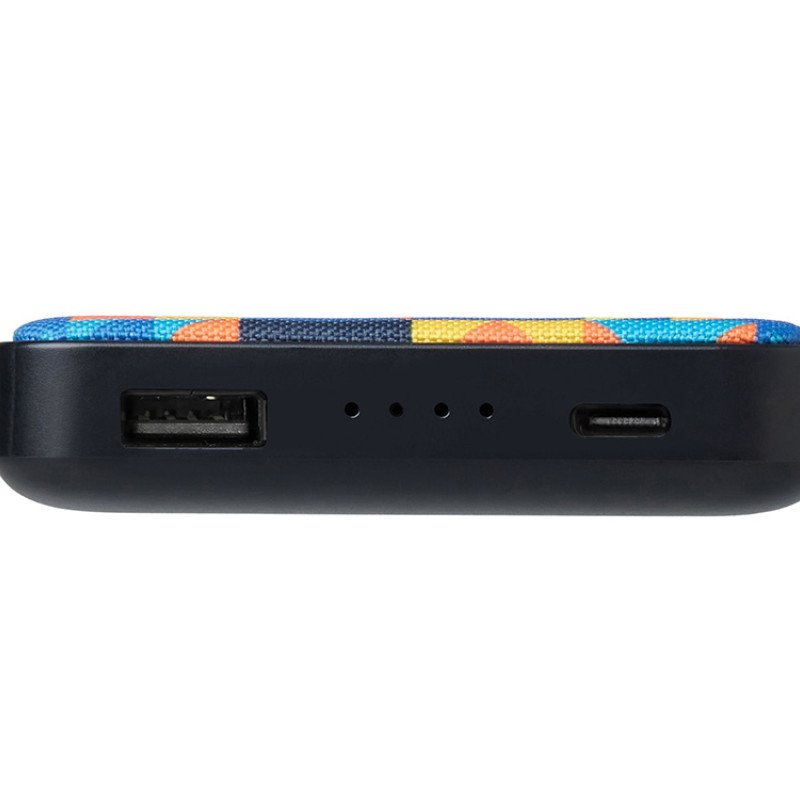 Портативное зарядное устройство с возможностью полноцветной печати на ткани по индивидуальному дизайну клиента